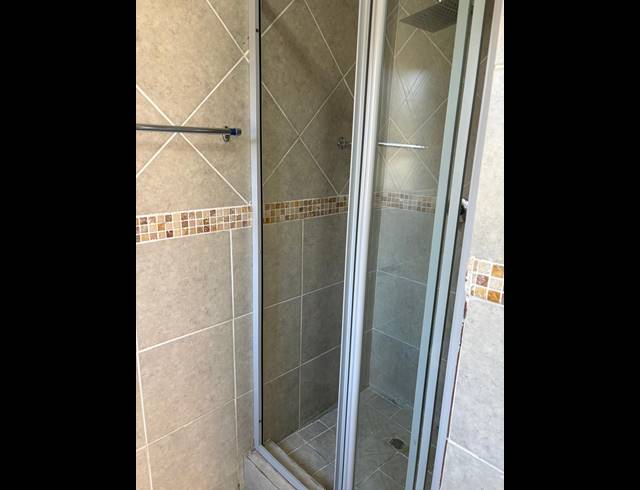 3 BEDROOM FREEHOLD FOR SALE IN WILLOW PARK